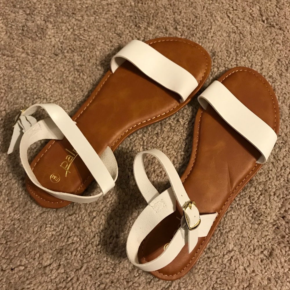 White sandals 8 1/2 Brand new